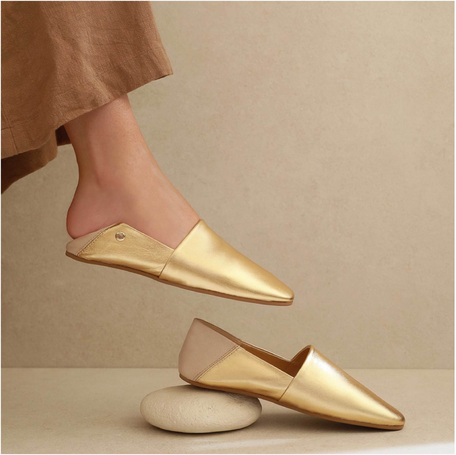 Baki Gold-babucha piel metalizada color dorado artesanal